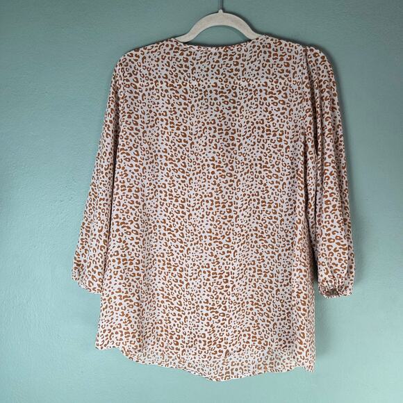 West Kei Womens White Tan Animal Print Blouse Top Size Small - Picture 2 of 7